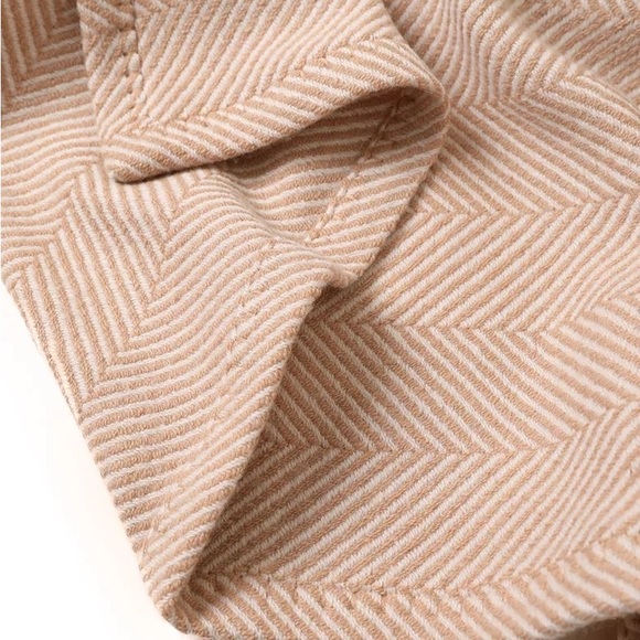 100% Wool Tan and Ivory Soft Herringbone Throw Blanket 53"x69" - Picture 8 of 13